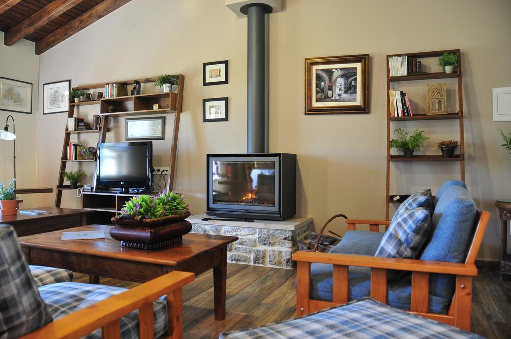 Casas Rurales El Llugaron Miravalles Екстериор снимка