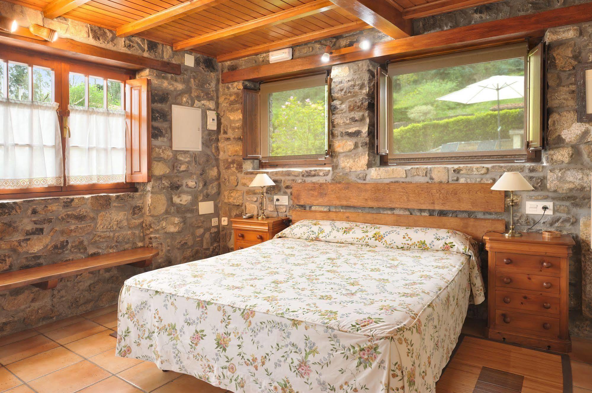 Casas Rurales El Llugaron Miravalles Екстериор снимка