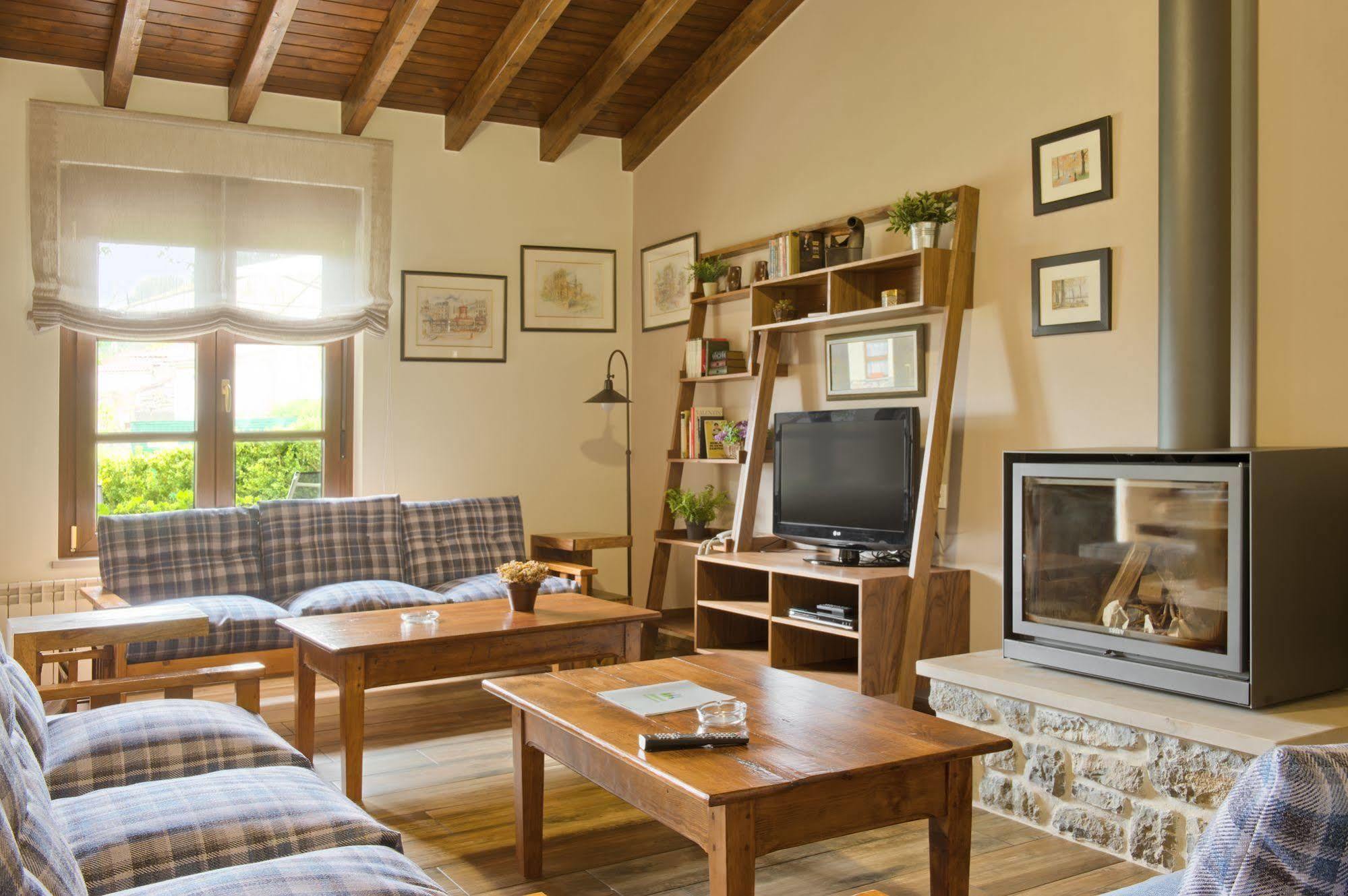Casas Rurales El Llugaron Miravalles Екстериор снимка